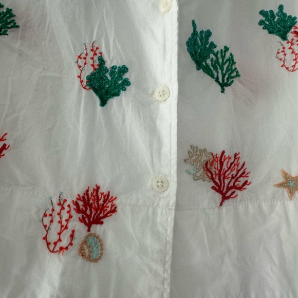 Maeve Anthropologie Short Sleeve Coral & Shell Cotton Button Front Top - Picture 5 of 16